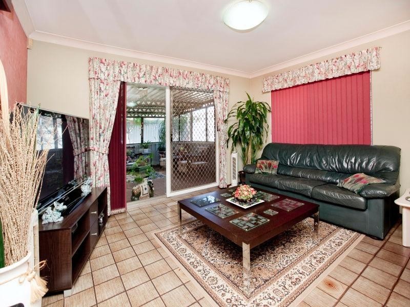 15 Walkington Way, Eden Hill WA 6054