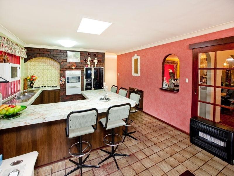 15 Walkington Way, Eden Hill WA 6054