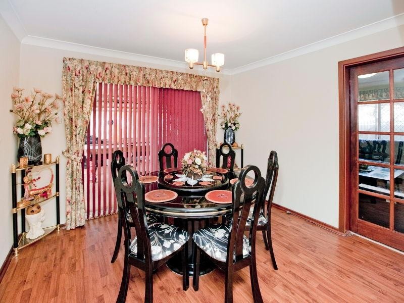 15 Walkington Way, Eden Hill WA 6054