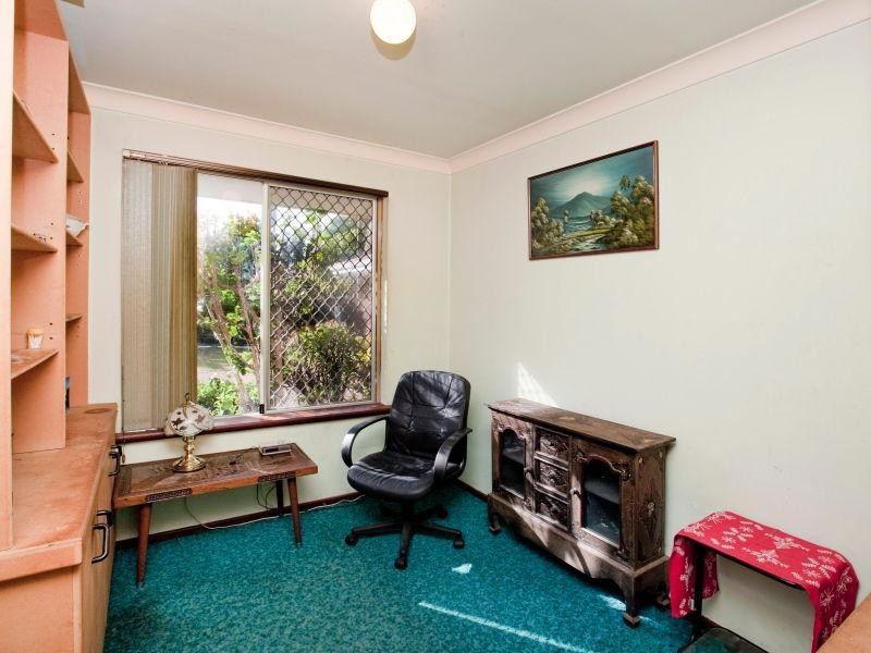 15 Walkington Way, Eden Hill WA 6054