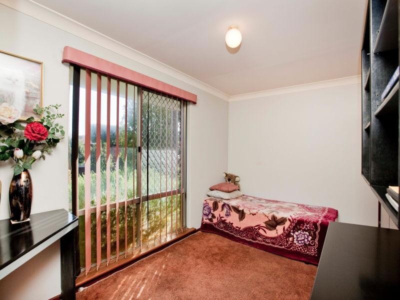 15 Walkington Way, Eden Hill WA 6054