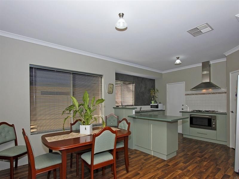 19 Blarney Place, Canning Vale WA 6155