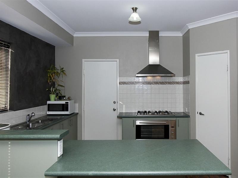 19 Blarney Place, Canning Vale WA 6155