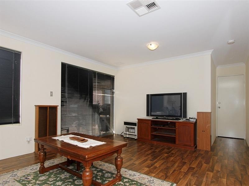 19 Blarney Place, Canning Vale WA 6155