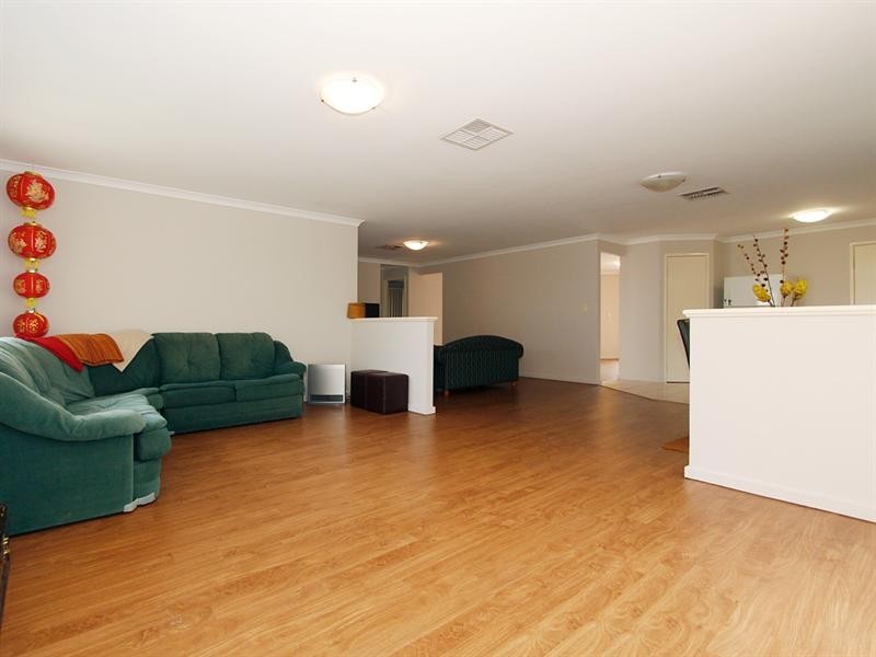 78 Fraser Road North, Canning Vale WA 6155