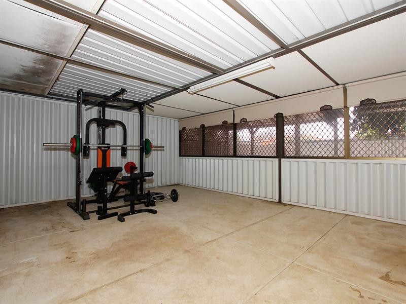 3 Clements Grove, Armadale WA 6112