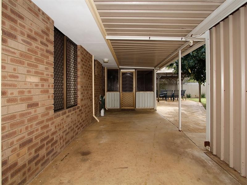 3 Clements Grove, Armadale WA 6112