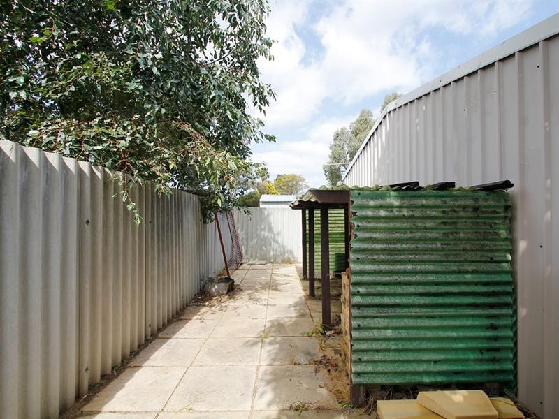 3 Clements Grove, Armadale WA 6112