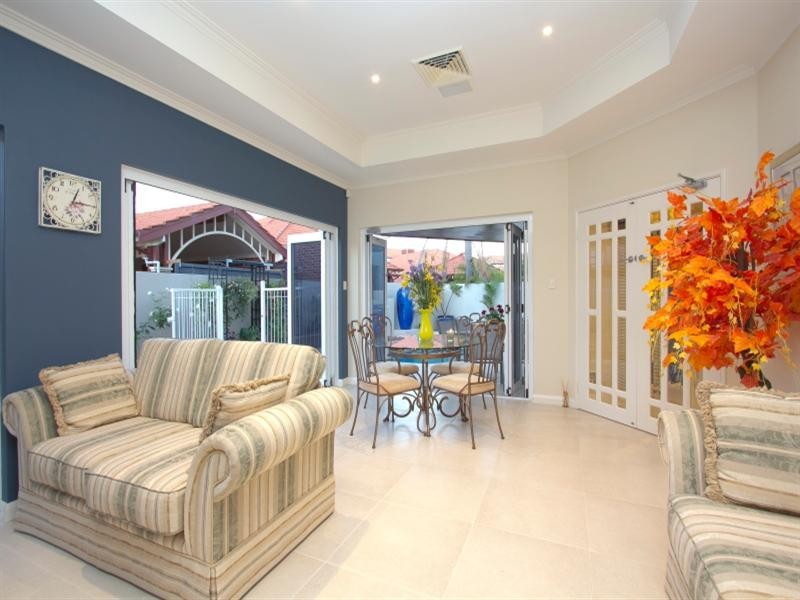 9 Huron Lane, Dianella WA 6059