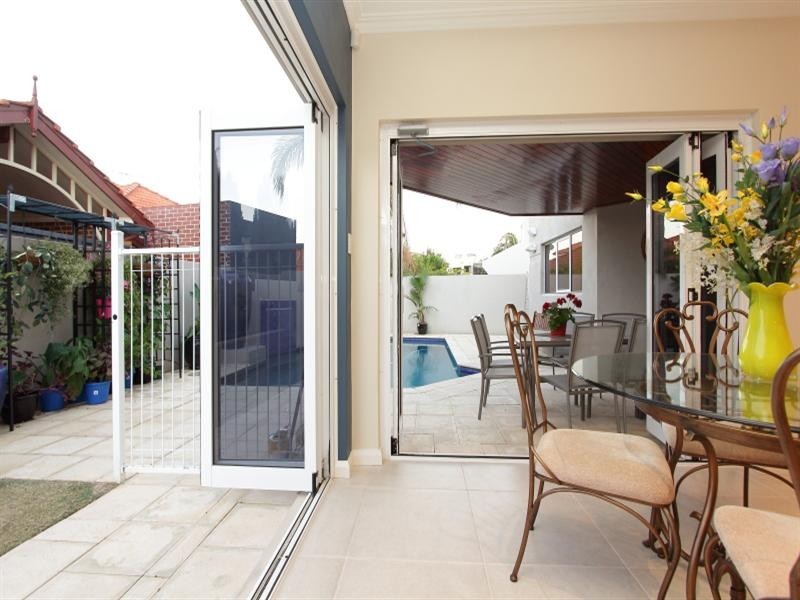 9 Huron Lane, Dianella WA 6059