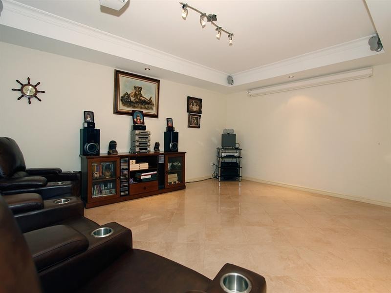 9 Cheval Place, Canning Vale WA 6155