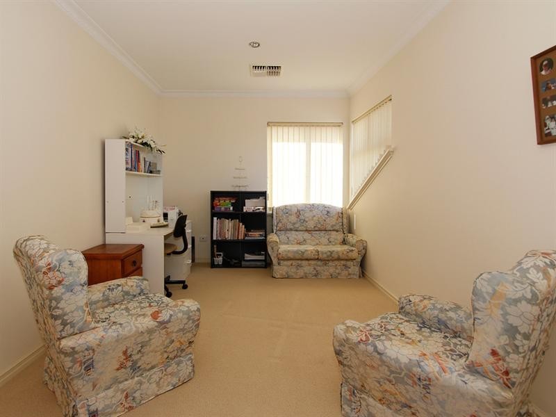 9 Cheval Place, Canning Vale WA 6155