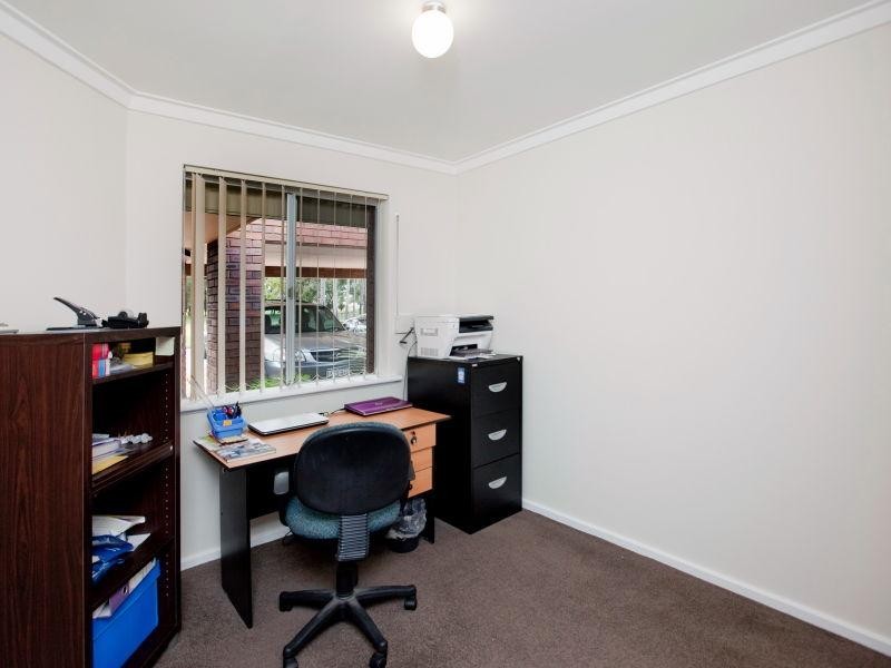 33 Alderhurst Crescent, Bayswater WA 6053