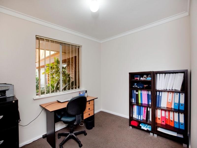 33 Alderhurst Crescent, Bayswater WA 6053