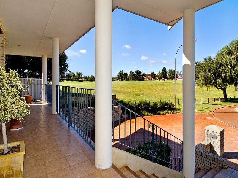 25 Bembridge Loop, Hocking WA 6065