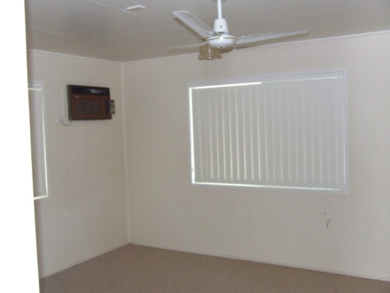 5 Chilton Street, Moura QLD 4718