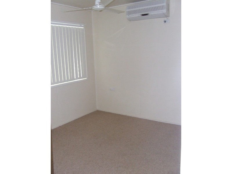 5 Chilton Street, Moura QLD 4718