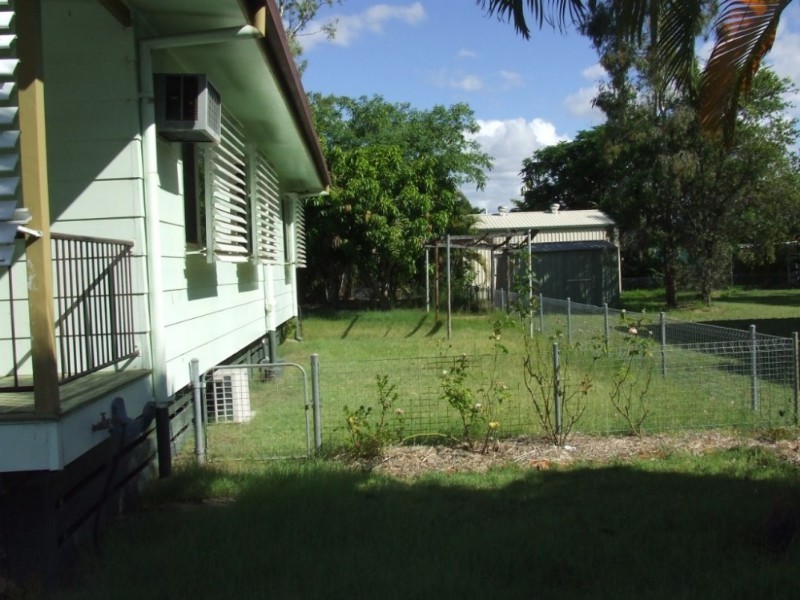 5 Chilton Street, Moura QLD 4718