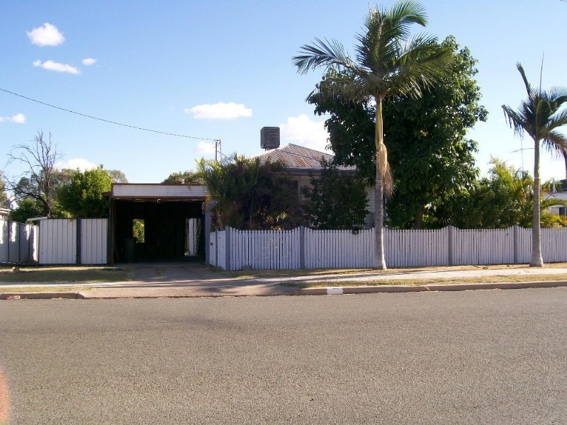 5 Gillespie Street, Moura QLD 4718