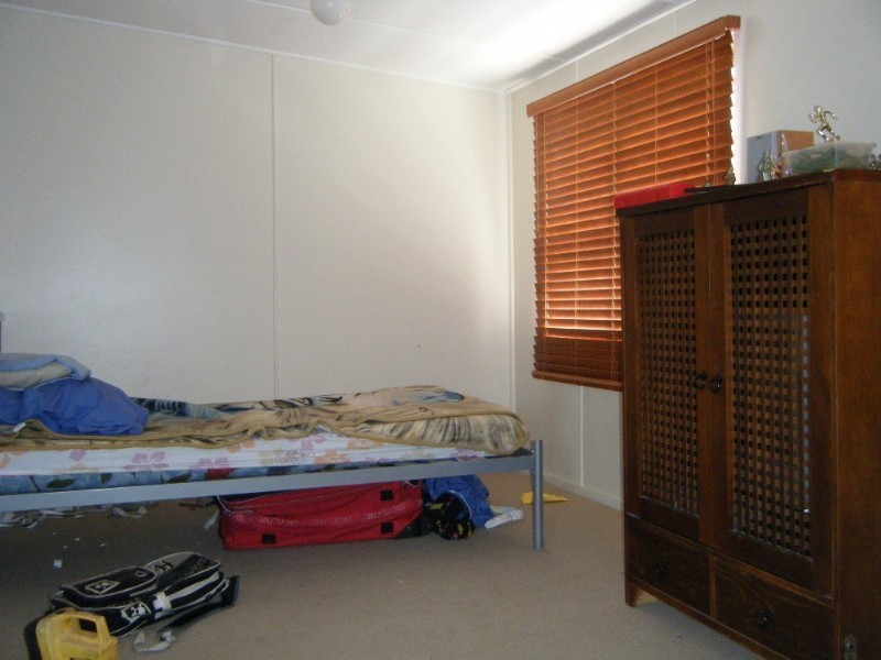 5 Gillespie Street, Moura QLD 4718