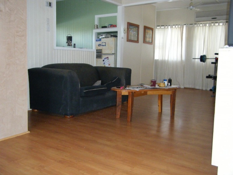 5 Gillespie Street, Moura QLD 4718