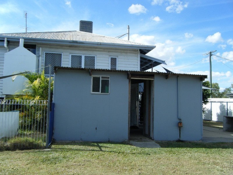 5 Gillespie Street, Moura QLD 4718