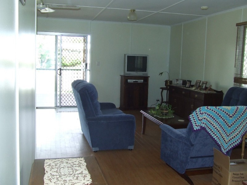 55 Davey Street, Moura QLD 4718