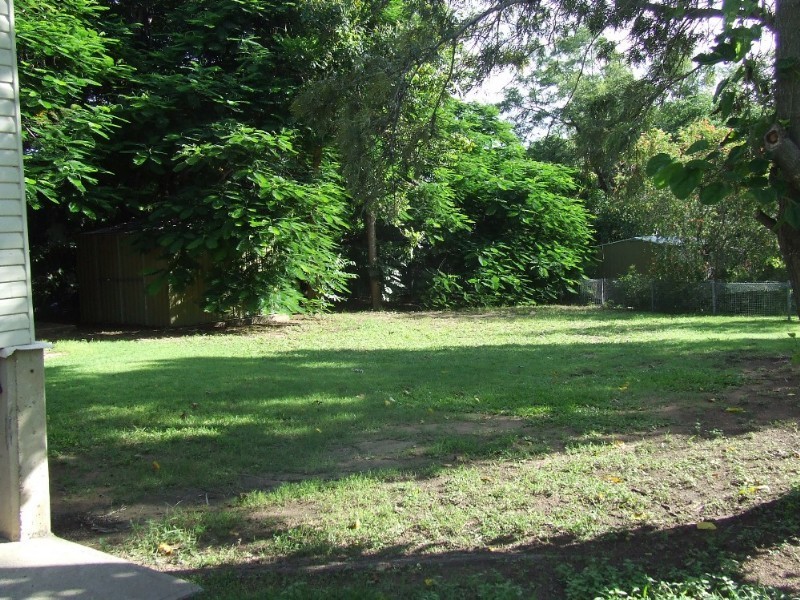 55 Davey Street, Moura QLD 4718