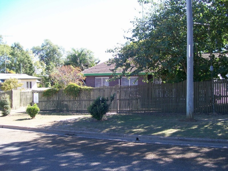 39 Dawson Highway, Moura QLD 4718