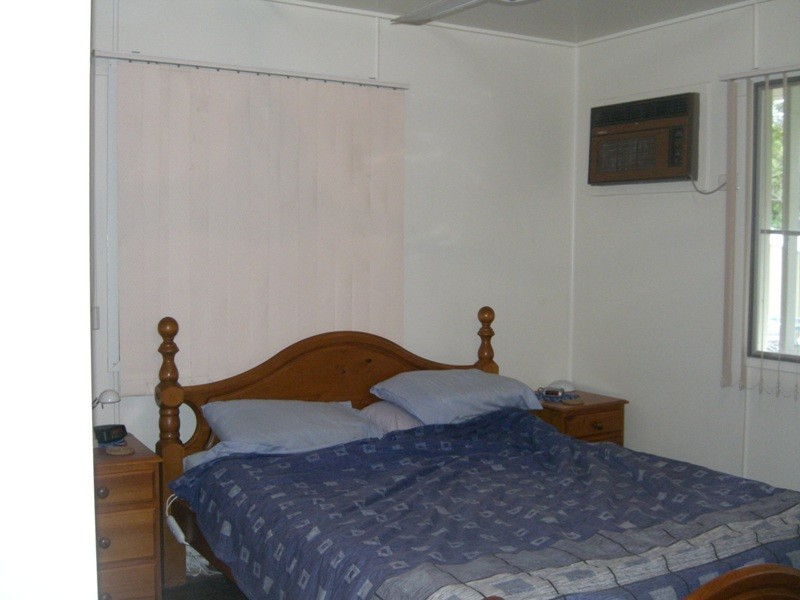 15 McArthur Street, Moura QLD 4718