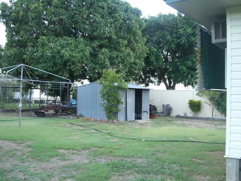 15 McArthur Street, Moura QLD 4718