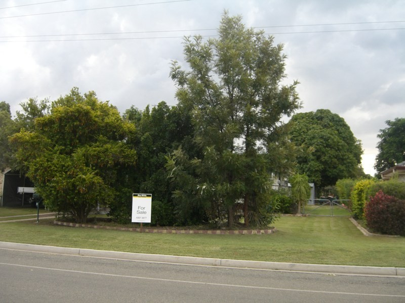 15 McArthur Street, Moura QLD 4718