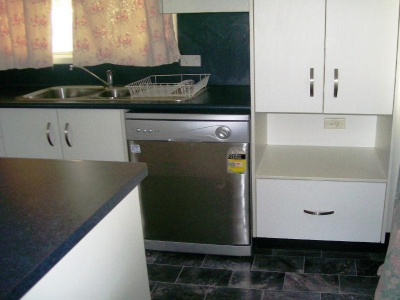 8 Shirley, Moura QLD 4718