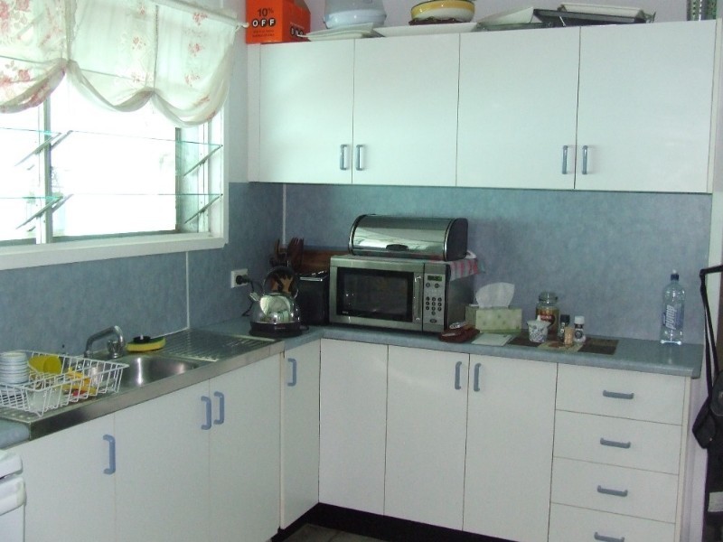 61 Davey Street, Moura QLD 4718