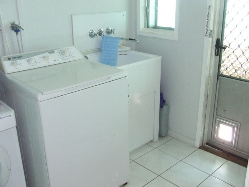 61 Davey Street, Moura QLD 4718