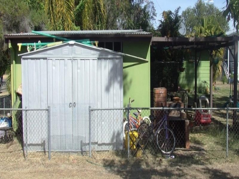 2 Eleventh Avenue, Theodore QLD 4719