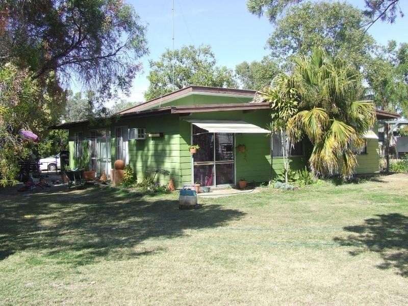 2 Eleventh Avenue, Theodore QLD 4719