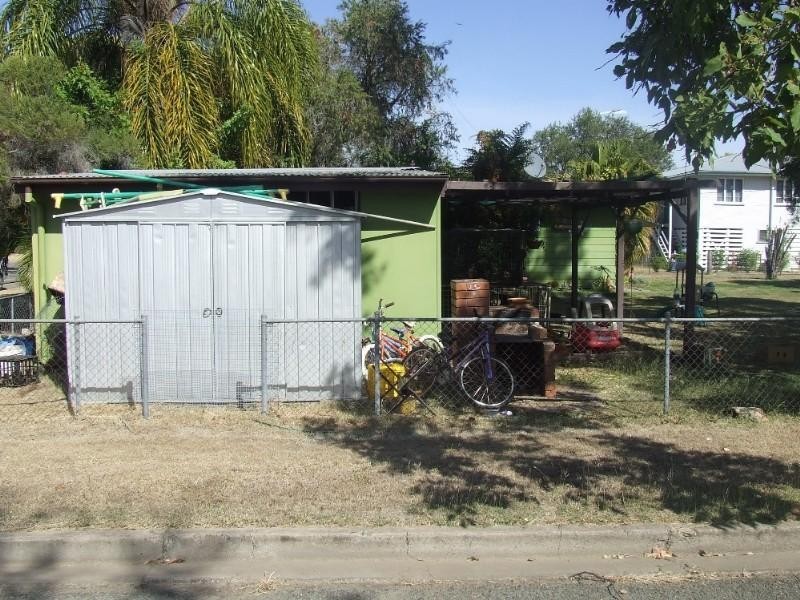 2 Eleventh Avenue, Theodore QLD 4719