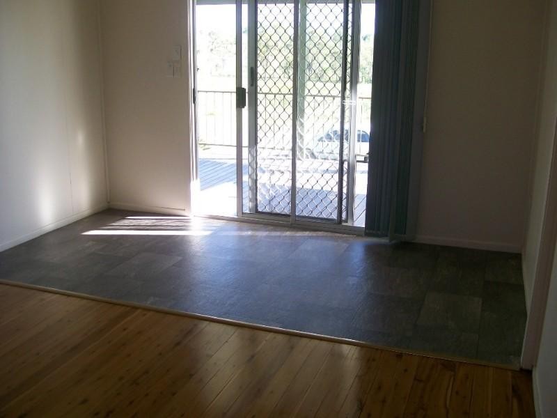4 Nobbs Street, Moura QLD 4718