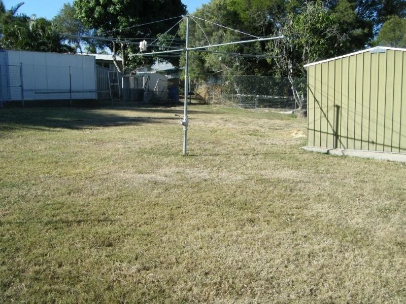 4 Nobbs Street, Moura QLD 4718