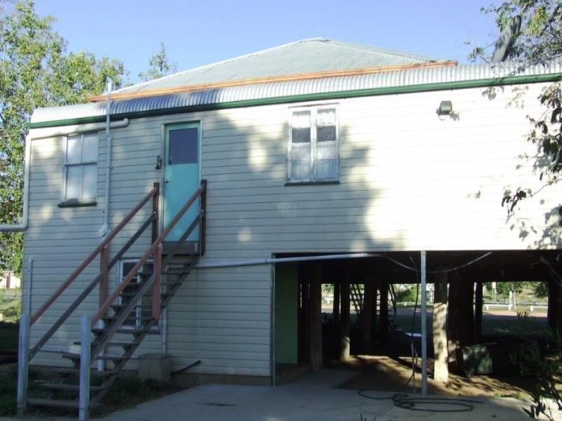 29 Bowen Street, Banana QLD 4702