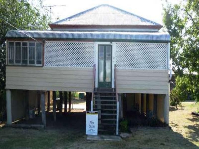 29 Bowen Street, Banana QLD 4702