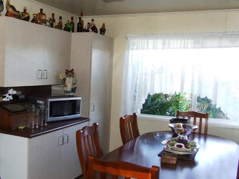 38 Nobbs Street, Moura QLD 4718