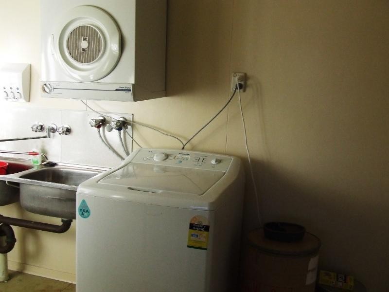 38 Nobbs Street, Moura QLD 4718