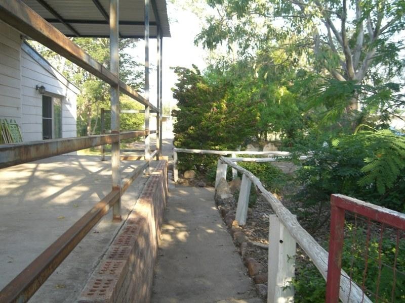 2 Nicholson Street, Banana QLD 4702