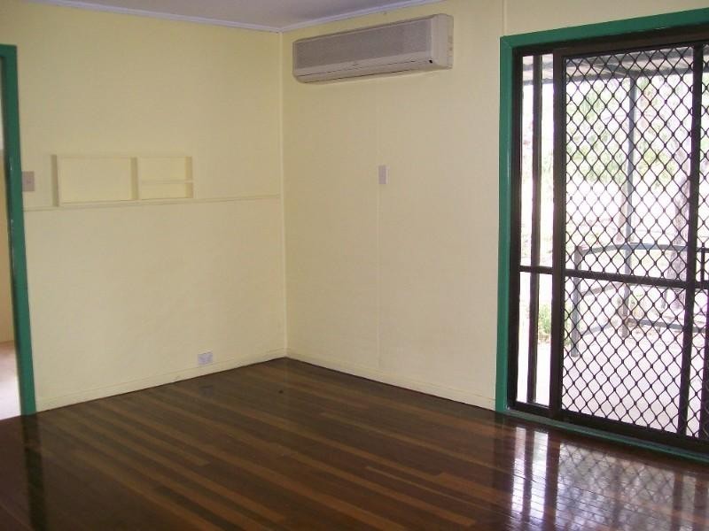 2 Nicholson Street, Banana QLD 4702