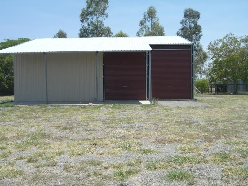 2 Nicholson Street, Banana QLD 4702