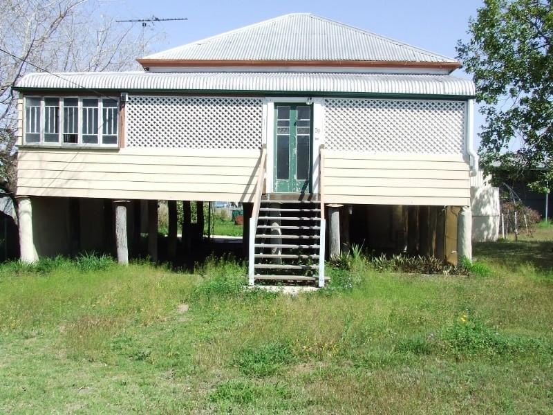 29 Bowen Street, Banana QLD 4702