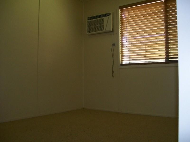 7 Hamilton Street, Moura QLD 4718