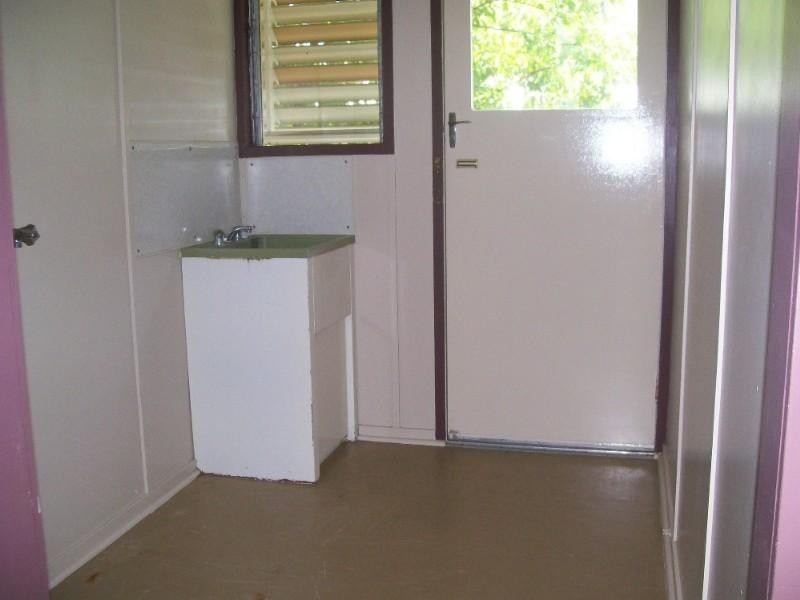 7 Hamilton Street, Moura QLD 4718